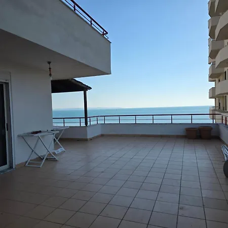 Vollga Promenade With Full Sea And Old Town View Apartment