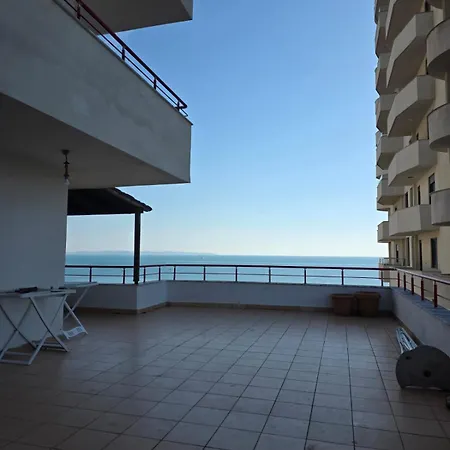 Vollga Promenade With Full Sea And Old Town View Apartment