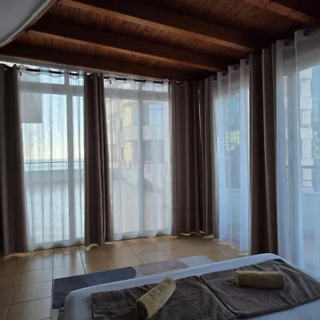 Apartment Vollga Promenade With Full Sea And Old Town View