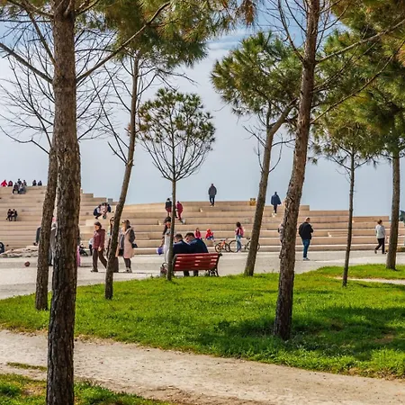 Vollga Promenade With Full Sea And Old Town View Apartment