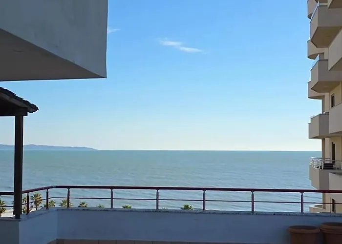 Vollga Promenade With Full Sea And Old Town View Apartment *